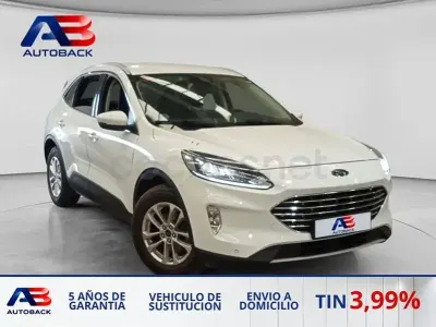 Usado Ford Kuga Titanium 150 CV (110 kW) 2021 Blanco SUV