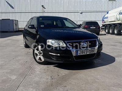 Usado VW Passat Trendline 115 CV (84 kW) 2005 Negro Berlina