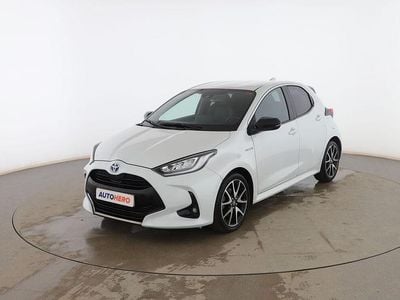 Blanco Usado 2020 Toyota Yaris Hybrid Style Berlina | 16.799 € (Precio justo)