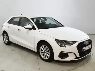 Usado Audi A3 116 CV (85 kW) 2023 Blanco Berlina