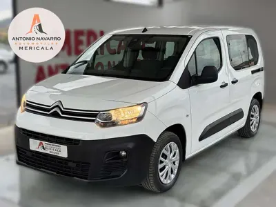 Usado Citroën Berlingo Live 102 CV (75 kW) 2021 Blanco Monovolumen