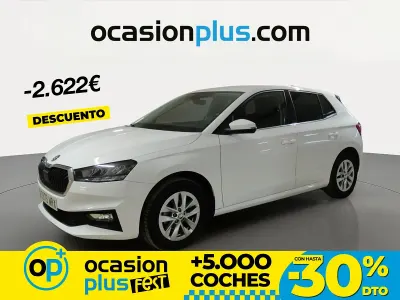 Usado Skoda Fabia Selection 95 CV (69 kW) 2024 Blanco Berlina