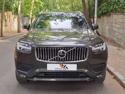 Usado Volvo XC90 Business Edition 235 CV (172 kW) 2020 Gris SUV