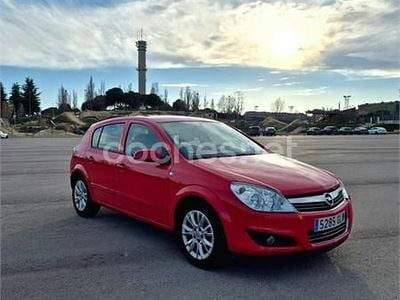 Usado Opel Astra Enjoy 115 CV (84 kW) 2009 Rojo Berlina