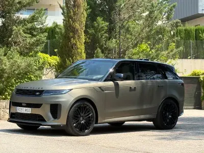 Usado Land Rover Range Rover Sport 635 CV (467 kW) 2024 Beige SUV