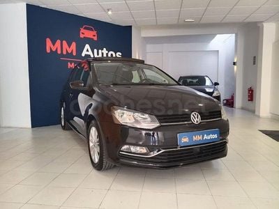 Usado VW Polo Advance 90 CV (66 kW) 2014 Negro Berlina