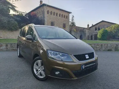 Usado Seat Alhambra Ecomotive 140 CV (102 kW) 2011 Beige Monovolumen