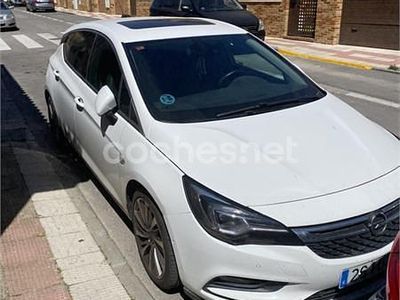 Usado Opel Astra Excellence 136 CV (100 kW) 2017 Blanco Berlina