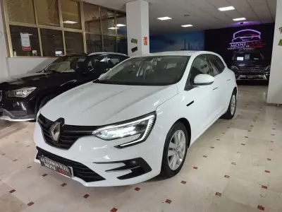Używany Renault Mégane Business 116 KM (85 kW) 2021 Biały Hatchback