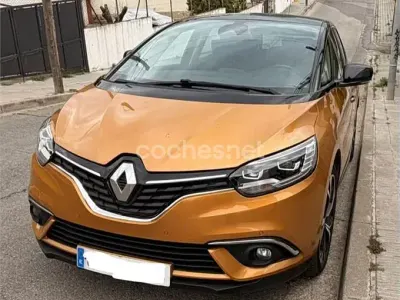 Begagnad Renault Scénic IV Edition One 110 HK (80 kW) 2017 Orange Minibuss