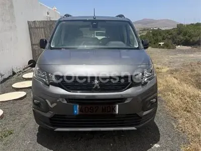 Usado Peugeot Rifter GT 130 CV (95 kW) 2023 Gris / plata Monovolumen