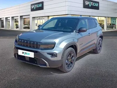 Usado Jeep Avenger Overland 147 CV (108 kW) 2025 Gris SUV