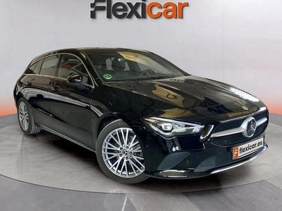 Usado Mercedes CLA180 Shooting Brake 136 CV (100 kW) 2022 Negro Familiar