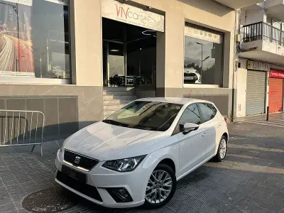 Usado Seat Ibiza Reference 95 CV (69 kW) 2018 Blanco Utilitario