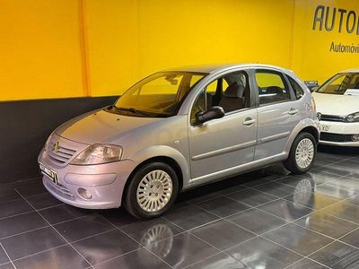 Usado Citroën C3 70 CV (51 kW) 2004 Gris / plata Berlina