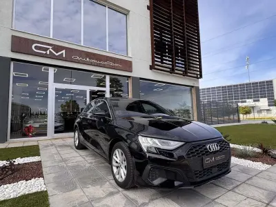 Usado Audi A3 Sportback Advanced 116 CV (85 kW) 2021 Negro Utilitario