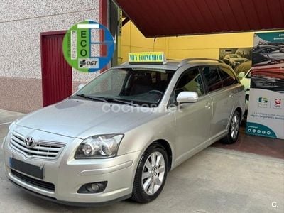 Beige Usado 2008 Toyota Avensis Active Familiar | 6900 € (Un poco caro)