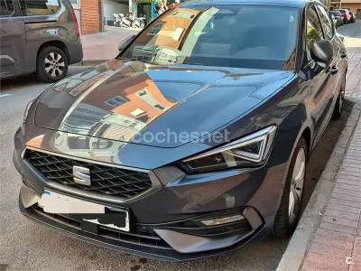 Käytetty Seat Leon FR 116 HP (85 kW) 2025 Musta Sedan