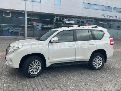 Begagnad Toyota Land Cruiser 190 HK (139 kW) 2014 Vit SUV