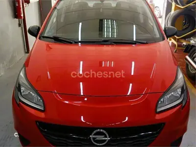 Usado Opel Corsa Expression 90 CV (66 kW) 2016 Rojo Utilitario