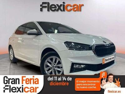 Blanco Usado 2024 Skoda Fabia Selection Utilitario | 15.490 € (Precio justo)