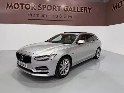 Usado Volvo V90 Momentum 407 CV (299 kW) 2018 Gris / plata Familiar