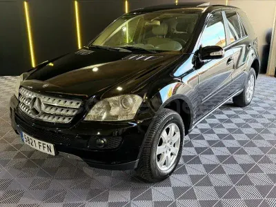 Usado Mercedes ML280 190 CV (139 kW) 2006 Negro SUV