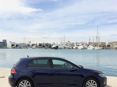 Usado VW Golf VII Advance 125 CV (91 kW) 2018 Azul Berlina