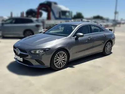 Usado Mercedes CLA200 150 CV (110 kW) 2021 Gris Coupe