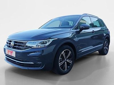 Negro Usado 2023 VW Tiguan Life SUV | 34.900 € (Precio justo)