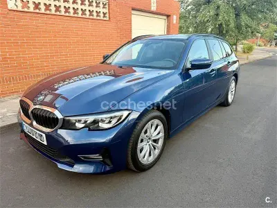 Usado BMW 318 150 CV (110 kW) 2022 Azul Familiar