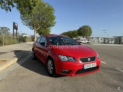 Usado Seat Leon SC Reference 105 CV (77 kW) 2014 Rojo Utilitario