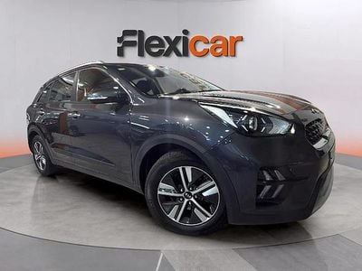 Usado Kia Niro 141 CV (103 kW) 2020 Gris SUV