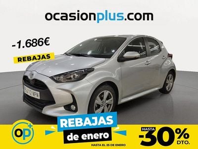 Gris Usado 2024 Toyota Yaris Hybrid Active Berlina | 18.550 € (Precio justo)