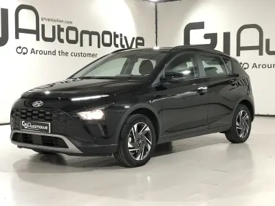 Usado Hyundai Bayon 100 CV (73 kW) 2023 Negro SUV
