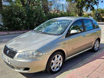 usado Fiat Croma 2.2 16v Dynamic 147 CV