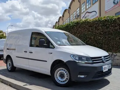 Usado VW Caddy Maxi 102 CV (75 kW) 2019 Blanco Monovolumen