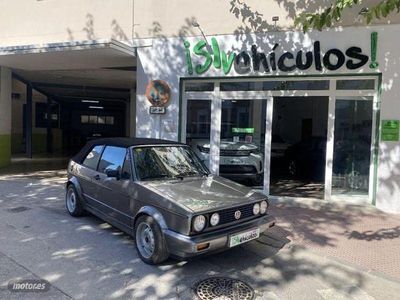 Usado VW Golf Cabriolet 98 CV (72 kW) 1988 Gris Descapotable