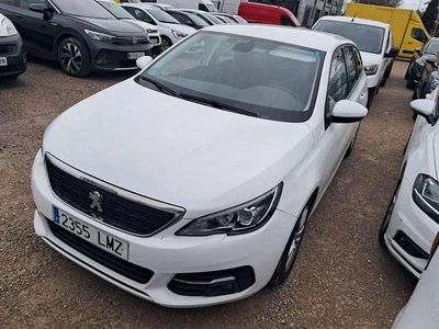 Usado Peugeot 308 SW Active 131 CV (96 kW) 2021 Blanco Familiar