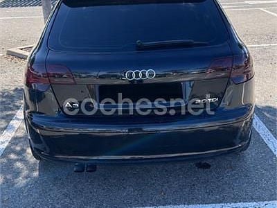 Usado Audi A3 Ambiente 140 CV (102 kW) 2006 Negro Utilitario