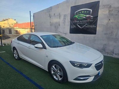 Usado Opel Insignia 136 CV (100 kW) 2020 Blanco Familiar