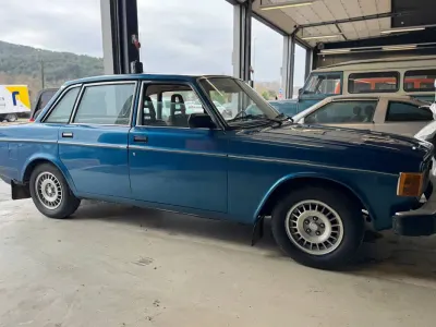 Usado Volvo 144 124 CV (91 kW) 1974 Azul Berlina