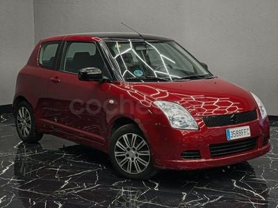 Usado Suzuki Swift GL 92 CV (67 kW) 2006 Rojo Utilitario