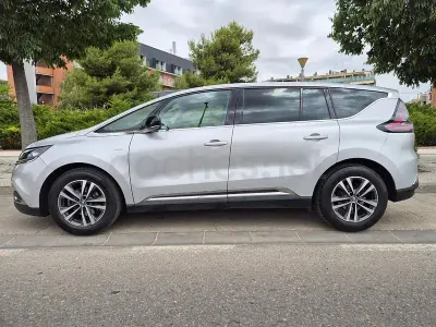 Usado Renault Espace LIMITED 160 CV (117 kW) 2018 Gris / plata Monovolumen
