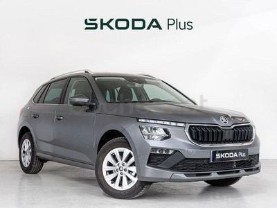 Usado Skoda Kamiq Selection 115 CV (84 kW) 2025 Gris SUV