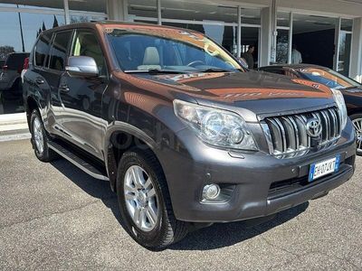 Usado Toyota Land Cruiser 190 CV (139 kW) 2011 Beige SUV