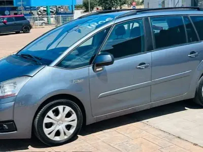 Usado Citroën Grand C4 Picasso Exclusive 110 CV (80 kW) 2009 Gris / plata Monovolumen