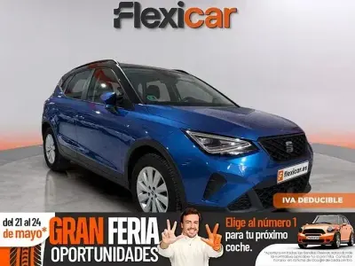 Usado Seat Arona Style 110 HP (80 kW) 2023 Azul SUV