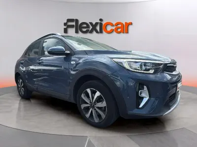 Usado Kia Stonic 101 CV (74 kW) 2025 Azul SUV