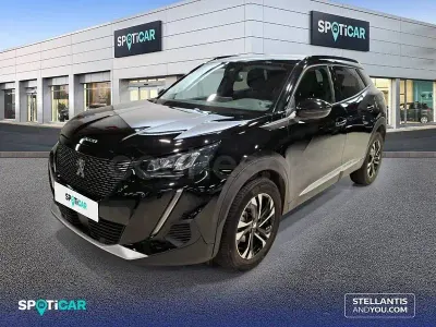 Usado Peugeot 2008 Allure 100 CV (73 kW) 2021 Negro SUV